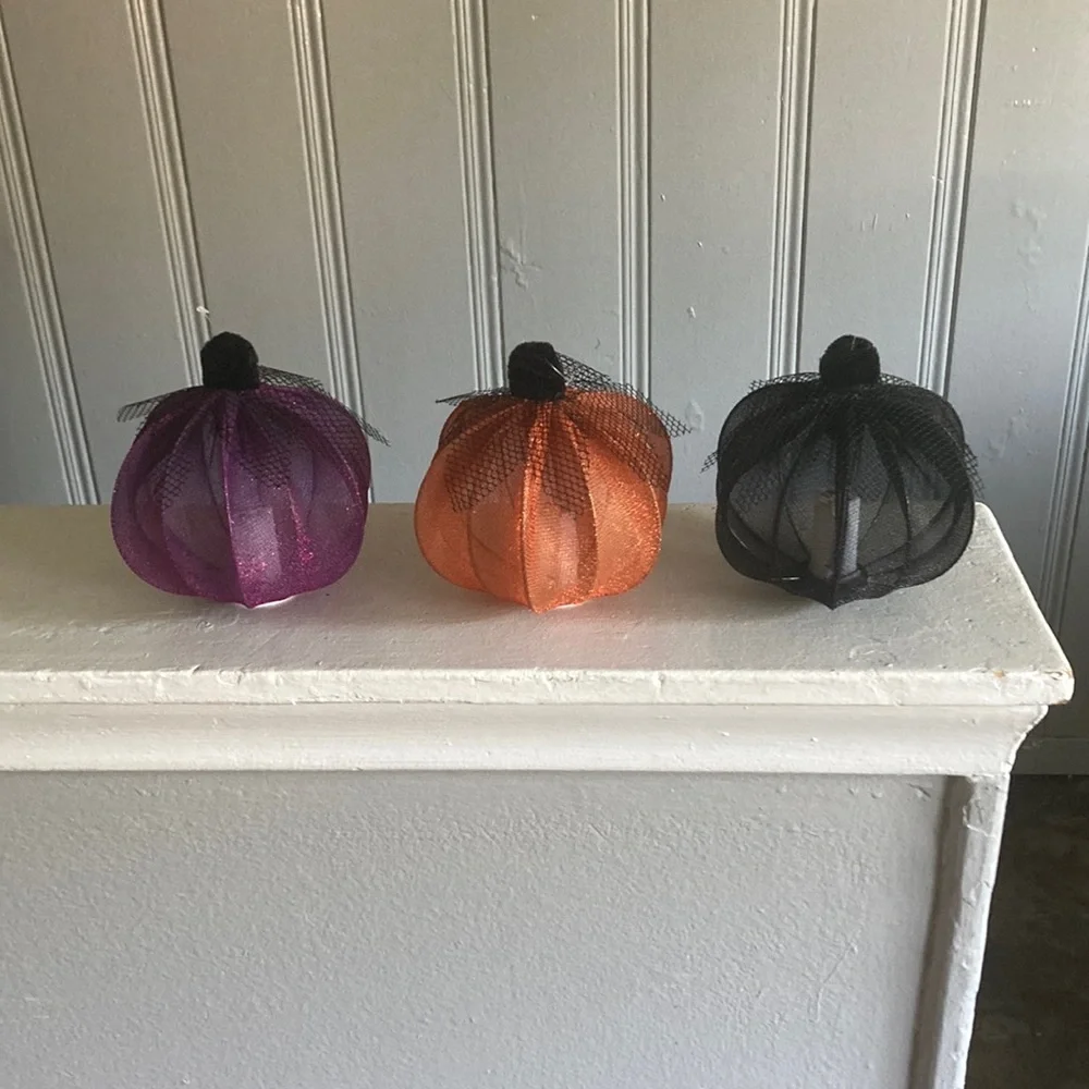 NWT- Set of 3-  Elegant Lace Covered Light Up LED Halloween Pumpkin Decorations